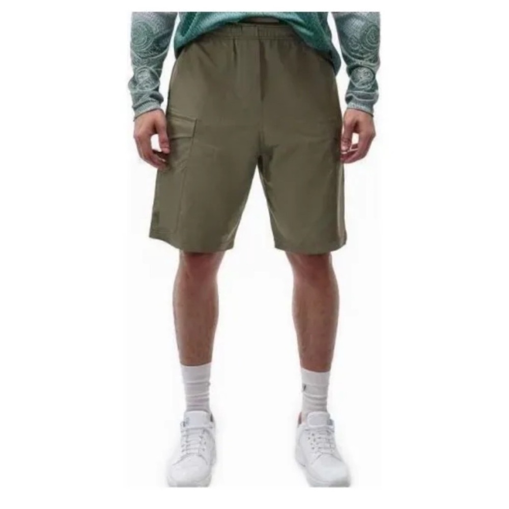 Lululemon Cargo Pocket Short 10" Inseam Medium Olive Green Size L